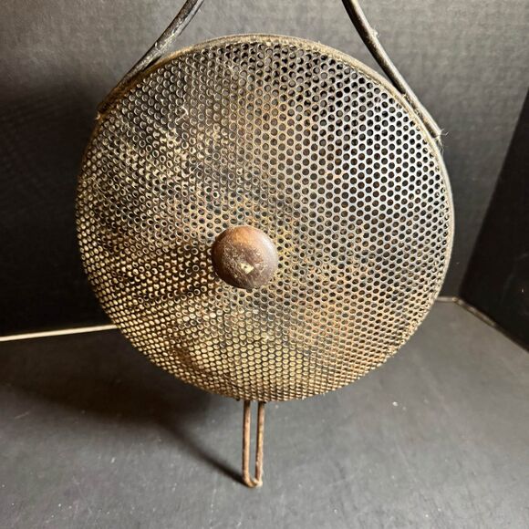 Vintage Androck Muza Campfire Cooker [Item 0159] - Picture 2 of 6